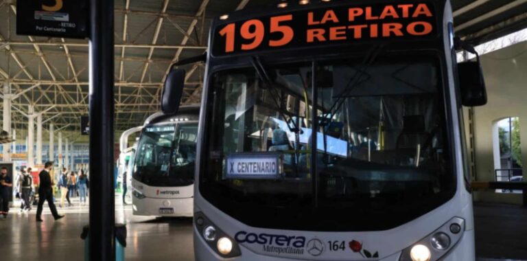 Comenzó el paro de colectivos: ¿Cómo afecta en La Plata y la región ...
